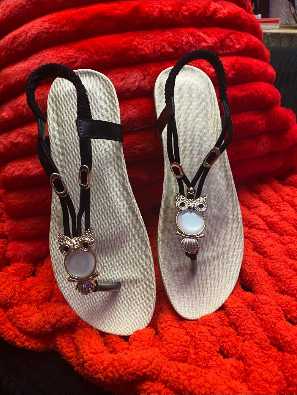 Women’s Black Owl Embellished Toe-Post Sandals